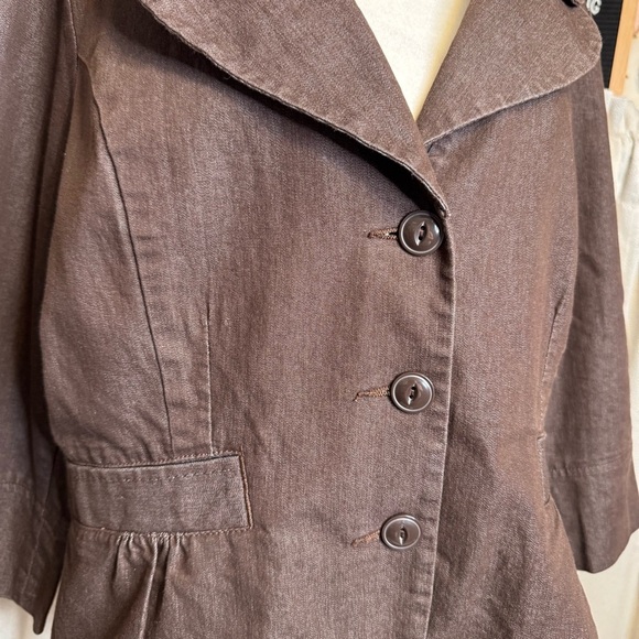 Cato Brown Blazer with Cropped Length and Notched Lapel - Picture 3 of 13